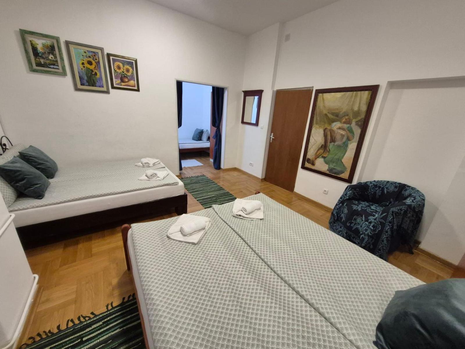 Authentic Belgrade Centre Apartments For Large Groups, Republic Square - Up To 47 People In 5 Apartments Cameră foto